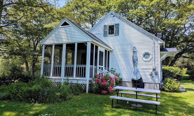 New Harbor House | Peace in Pemaquid - Ocean Sunsets & Stargazing