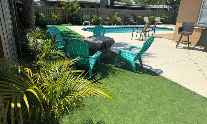 Melbourne House | Peace of Paradise- Family Fun, Pool, Dog-Friendly, Near Beaches & Cruise Ships