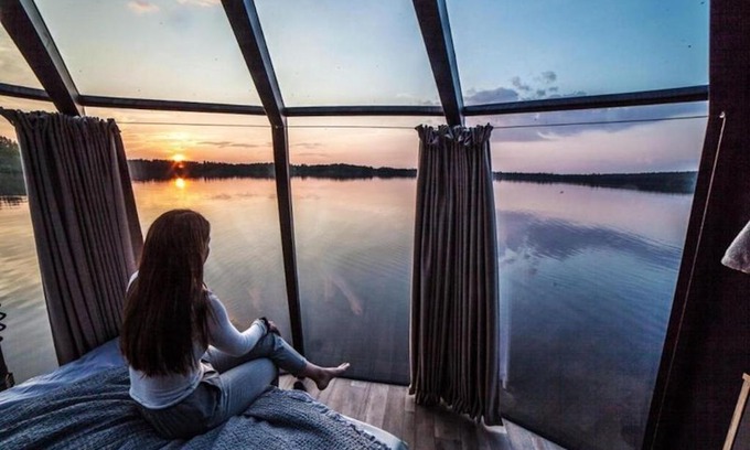 Jokkmokk Municipality House | Peace Quiet Hotel in Jokkmokk Sweden - luxury suite with lake view for 2