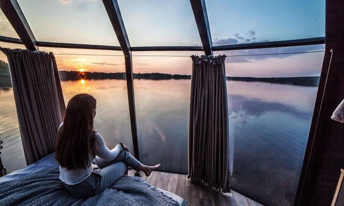 Jokkmokk Municipality Cabin | Peace & Quiet Hotel in Jokkmokk Sweden - luxury suite with lake view for 2