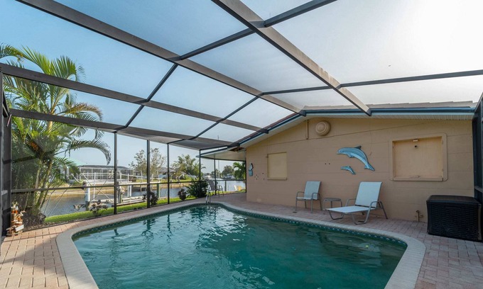 Harbour Heights House | Peace River Retreat Waterfront w/ Heated Pool