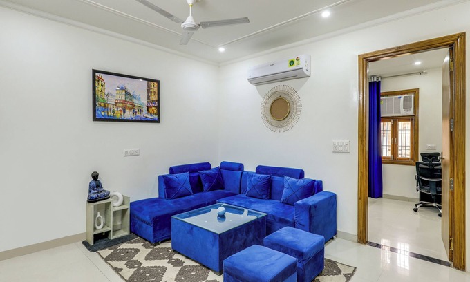 South West Apartment | Peacefulhuts 3BHK near IGI International Airport Delhi