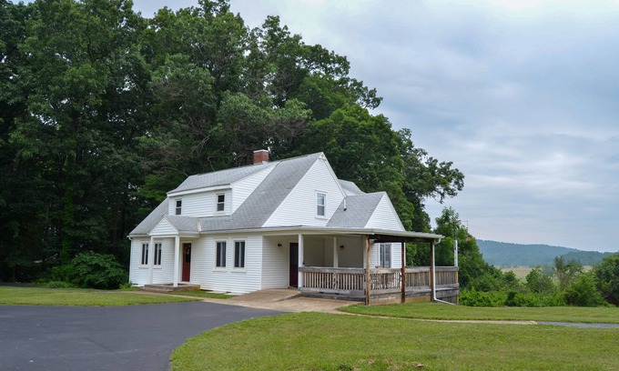 Waynesboro House | Peacefield: Farmhouse in the Shenandoah Valley