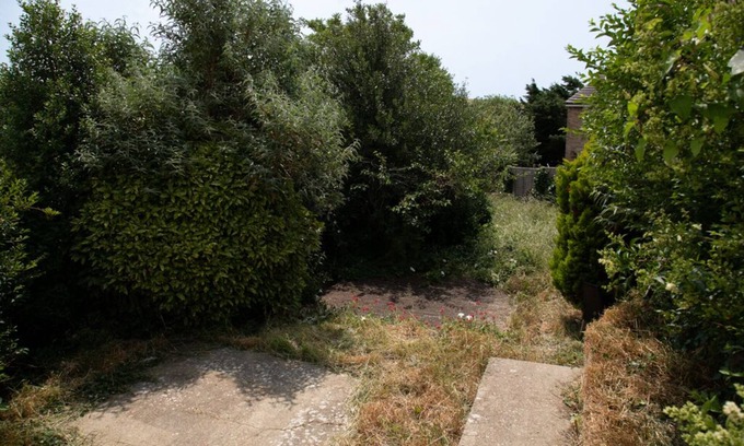 Woodingdean House | Peaceful 2 Bedroom House w/Free Parking + Sea View, close to the South Downs
