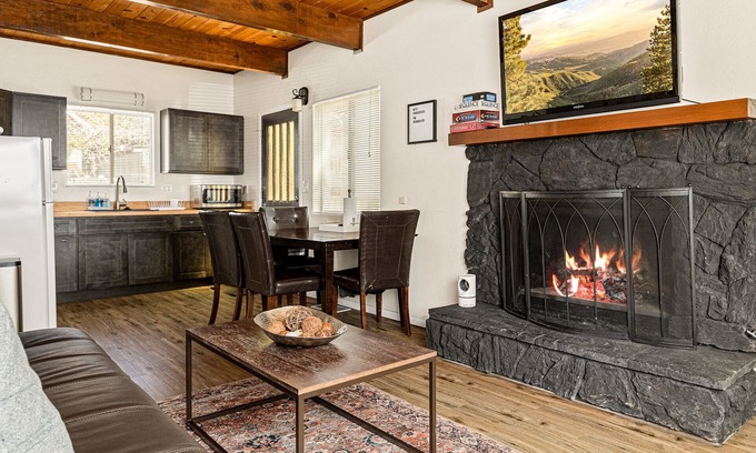 Arrowbear Lake Cabin | Peaceful 2 Bedroom Cabin Perfect for Families