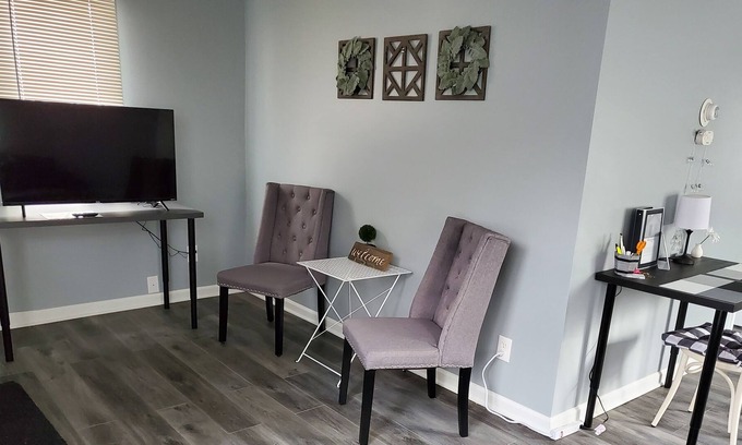 Ypsilanti House | Peaceful 2 Bedroom Residence - Ypsi/AnnArbor