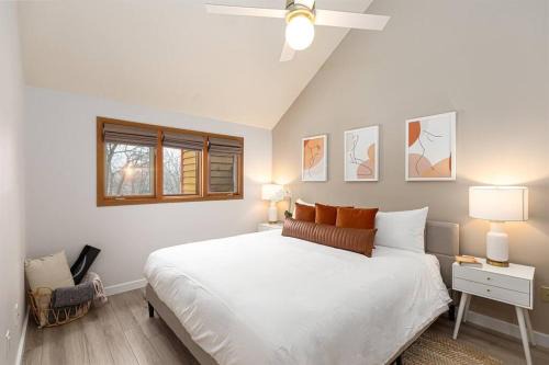 The Galena Territory House | Peaceful 2-bedroom townhome retreat w/wooded view
