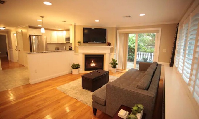 Melrose Apartment | Peaceful 2BR near US Route 1 and Boston.