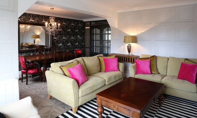 Blanefield Apartment | Peaceful 3 bedroom flat with large private balcony by West Highland Way