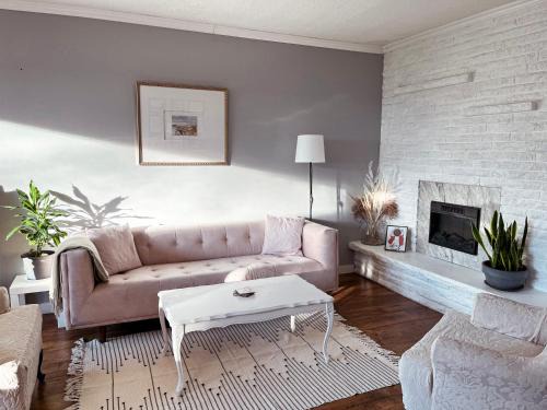 Niagara Falls House | Peaceful 4BDRM Home 5mins to Clifton Hill