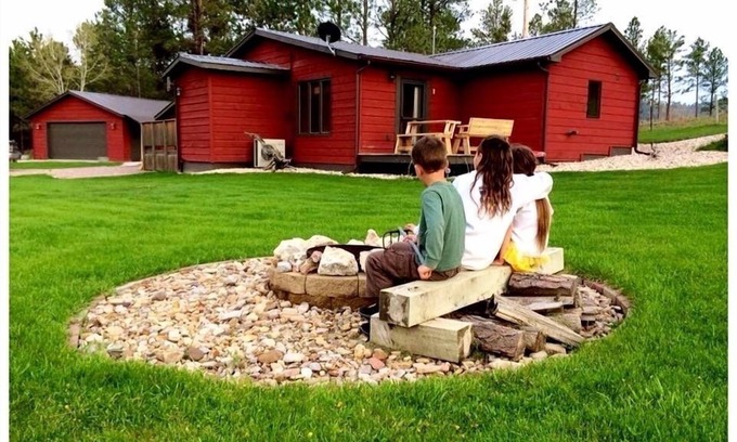 Custer Cottage | Peaceful 5 acres near Custer State Park & 3 miles from Custer. Large lawn