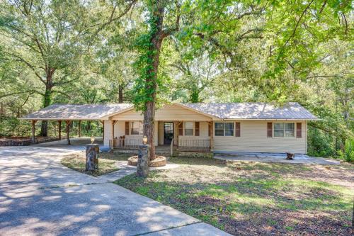 Jackson House | Peaceful Alabama Vacation Rental with Large Deck