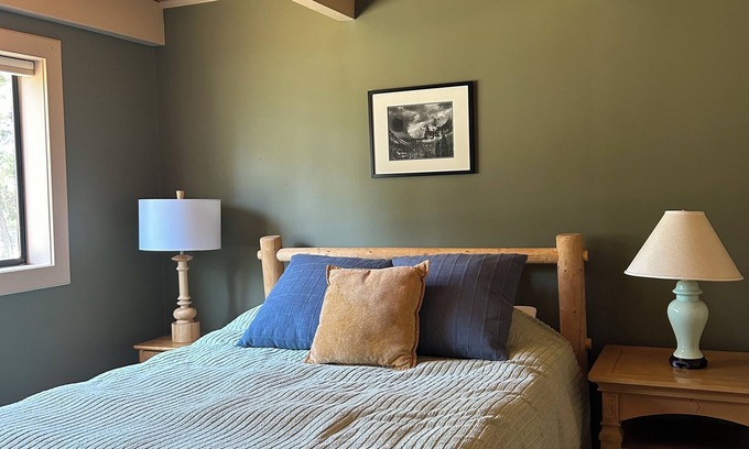 Arnold Cabin | Peaceful and Cozy 3-bedroom cabin in superb Arnold with WiFi