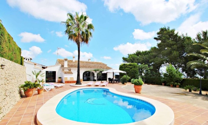 Fustera Villa | Peaceful and traditional 4 bed villa with gardens