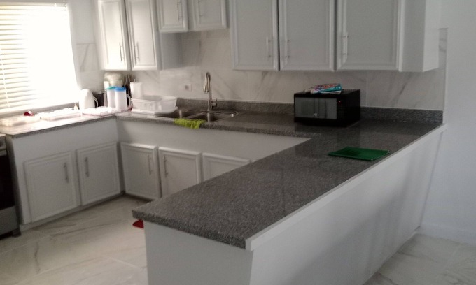 Rock Sound Apartment | Peaceful and Tranquil Apartment only 5 minutes to world famous ocean Hole
