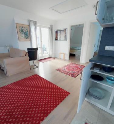 Blankenese Apartment | Peaceful Apartment-3 Zi, Loggia & Garden in Blankenese