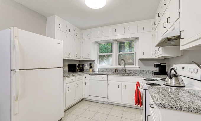Lawrenceville House | Peaceful Atlanta Retreat ~ 26 Mi to Downtown