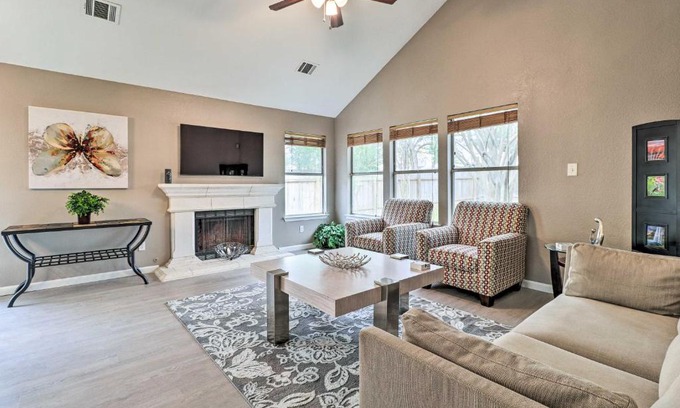 Bratton Park House | Peaceful Austin Home with Private Backyard!