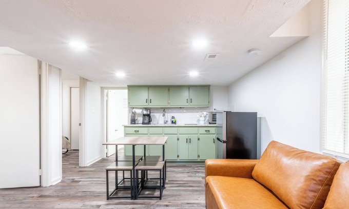 Tucker House | Peaceful Basement, Tucker-GA