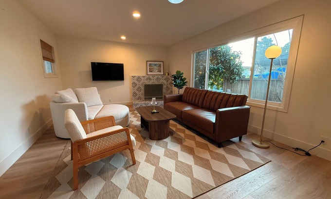 Bay Park House | Peaceful Bay Getaway Near Pacific Beach & SeaWorld