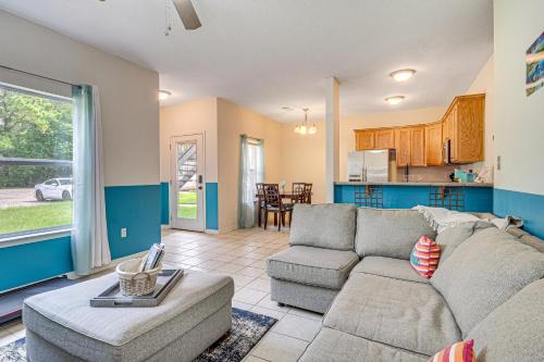 Biloxi Apartment | Peaceful Biloxi Getaway - 7 Mi to Beach and Downtown
