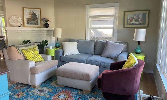 Fairfax House | Peaceful, Bright & Perfectly Located in the Heart of Fairfax