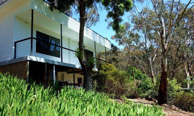 St Andrews House | Peaceful bush retreat in newly renovated lodge in St Andrews