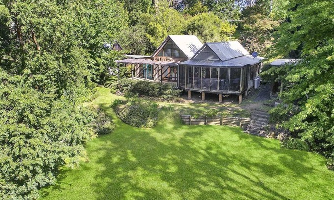 Mountain Lagoon Cabin | Peaceful Cabin in National Park