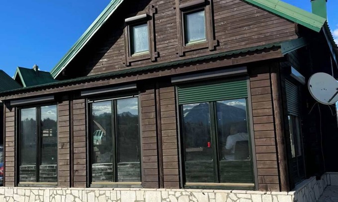 Zabljak Cabin | Peaceful Cabin Escape – Enjoy Fresh Air, Comfort, and Stunning Scenery