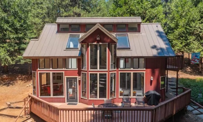 Croft Cabin | Peaceful cabin in the Sierra, 45 min to Kirkwood