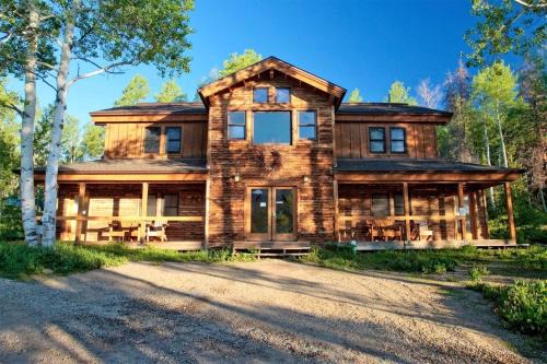 Clark House | Peaceful Cabin near Medicine Bow-Routt National Forest in Columbine, Colorado