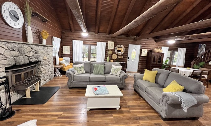 New Lisbon Cabin | Peaceful cabin on 10 acres w/pond - close to Prairie Creek Reservoir