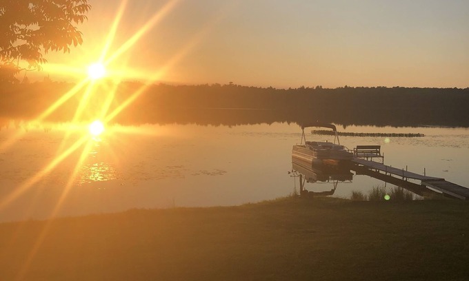 Winter Cabin | Peaceful Cabin on Lake with Pontoon-Fall dates still open.
