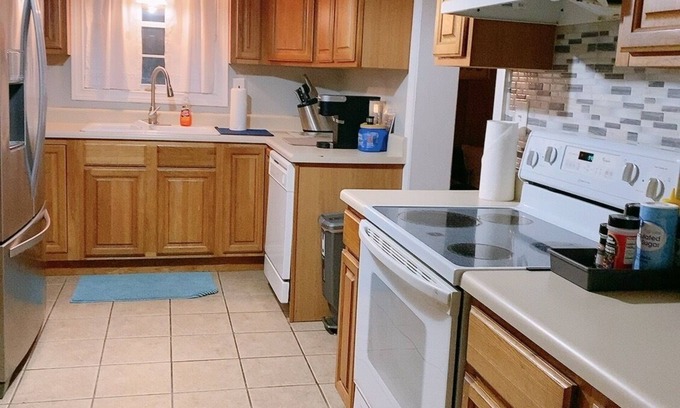 Brunswick Apartment | Peaceful, Centrally Located Apartment - 5 min from St Simon Island