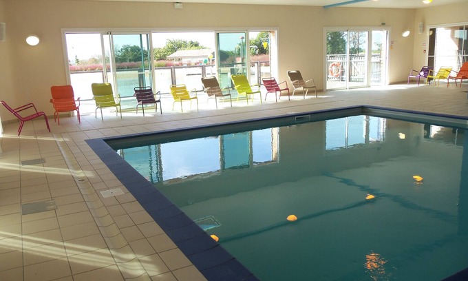 La Chapelle-Hermier Ski Chalet | Peaceful Chalet with Pool near Lake and Beaches - 2 Bedrooms