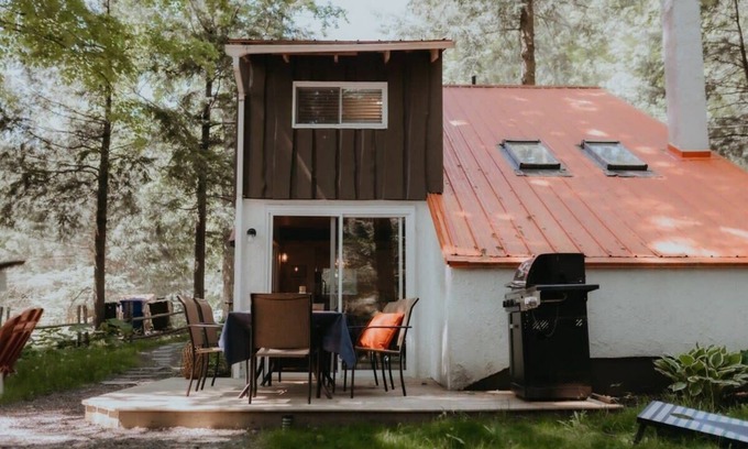 Orford House | Peaceful Chalet, Near Festivals & Parks