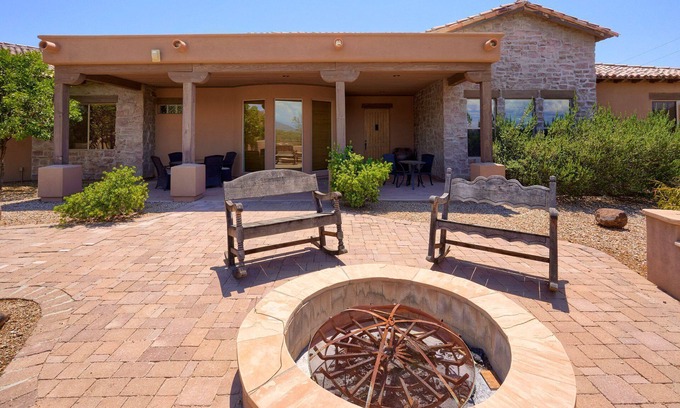 New River House | Peaceful comfortable house with swimming pool - desert mountains view