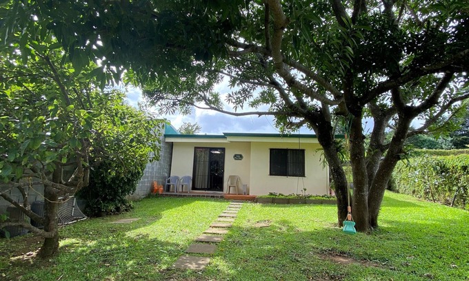 San Rafael de Heredia House | Peaceful cottage in the Mountains of Heredia, Costa Rica. Central location!