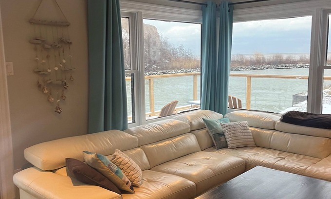 Malahide Cottage | Peaceful Cottage Retreat in Port Bruce
