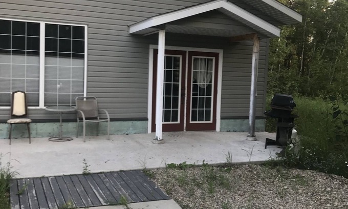 Nipawin House | Peaceful Country Living