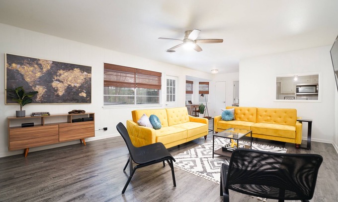 North San Antonio - SAT House | Peaceful & Cozy home on Tree-Lined Street
