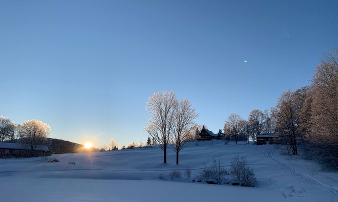 Washington Cabin | Peaceful, cozy, off-grid cabin on a horse farm in the beautiful mountains of VT.