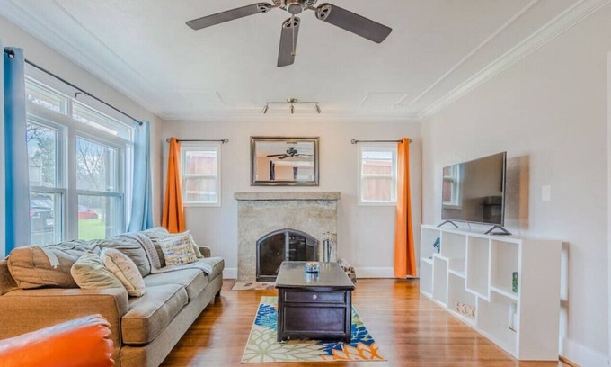 Oak Cliff House | Peaceful Cozy Stay House