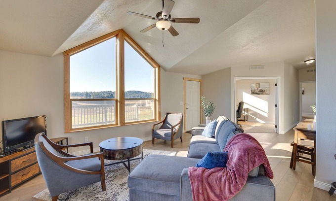 Harvard House | Peaceful Deary Vacation Rental w/Deck & Views!
