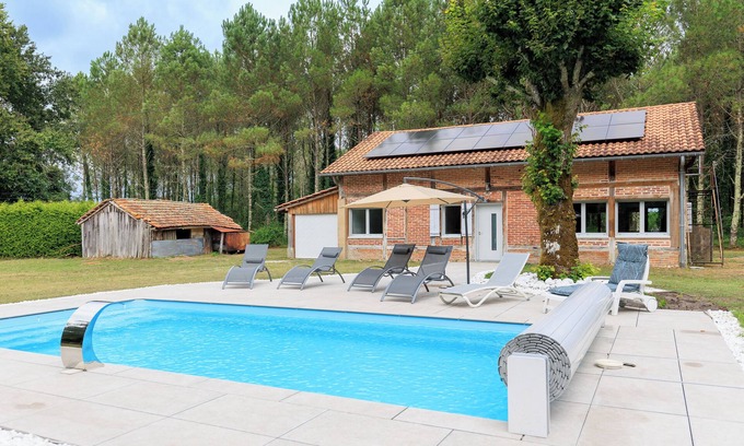 Magescq House | Peaceful Escape at La Résinière: Your Tranquil Retreat in Magescq with Pool and All Modern Comforts