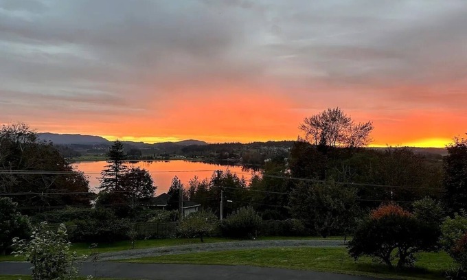 Sedro-Woolley Apartment | Peaceful Escape. Stay at "Fig Tree Suite"