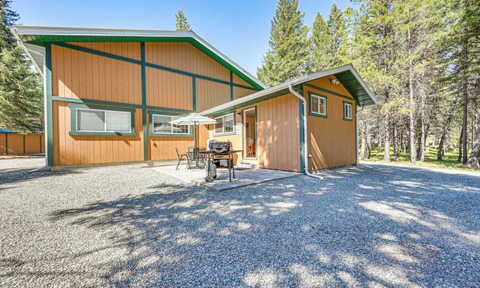 Eureka House | Peaceful Eureka Getaway - 1 Mi to Glen Lake!
