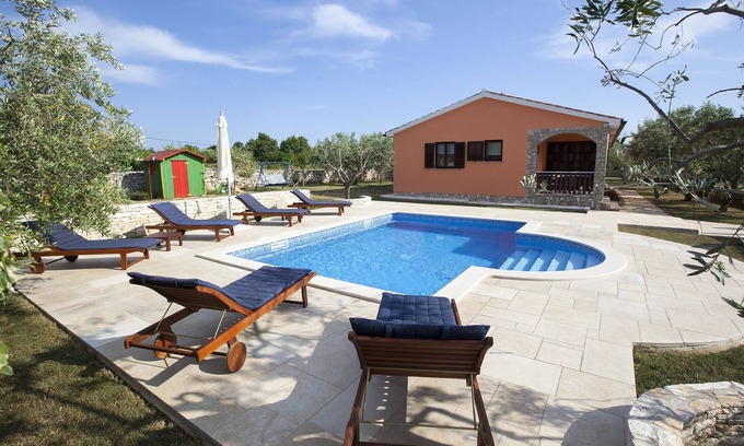 Galizana Villa | Peaceful Family House " Tedi " With heated pool !