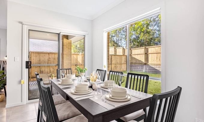 Parkinson House | Peaceful Family Retreat | Spacious Stay in Parkinson
