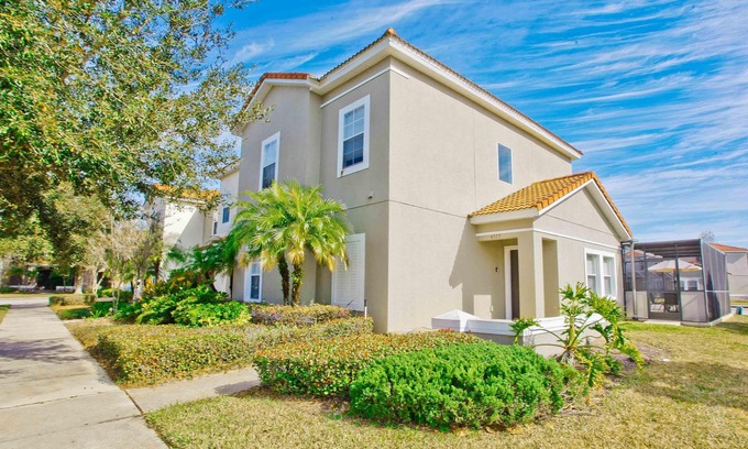 Bellavida House | Peaceful Family Stay This Fall